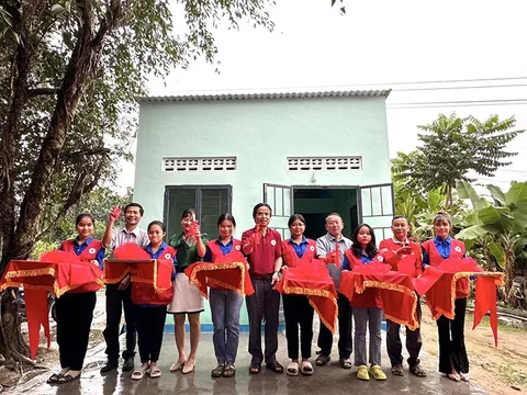 Khánh Hoà: Bàn giao nhà cho người dân kịp đón Tết