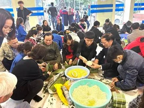 “Xuân đùm bọc – Tết đoàn viên năm 2023”: Hàng nghìn suất quà gửi tặng người nghèo