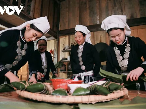 Rộn ràng đón Tết ở bản du lịch cộng đồng Hoài Khao