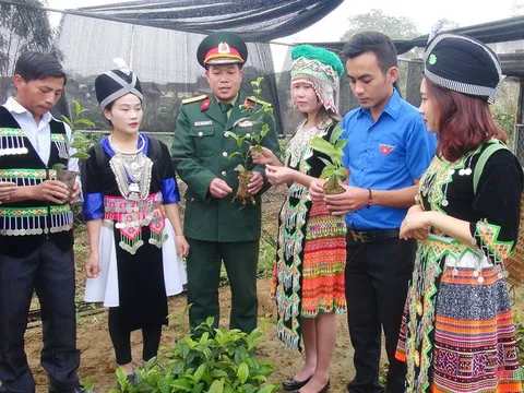 Đồng hành “đánh giặc” đói nghèo