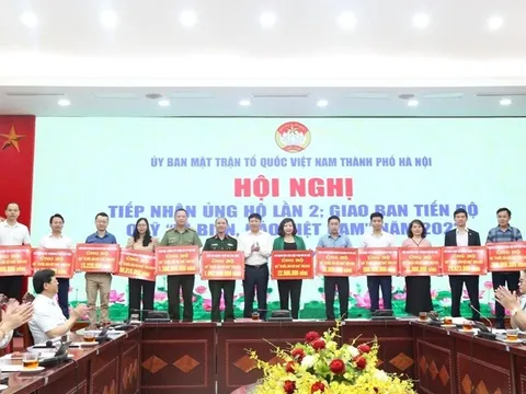 Hà Nội tiếp nhận ủng hộ Quỹ ''Vì biển, đảo Việt Nam'' gần 5 tỷ đồng đợt 2
