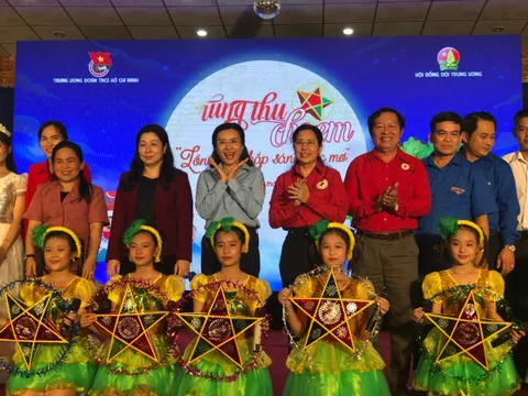 Hội Chữ thập đỏ Việt Nam chung tay mang Trung thu đến với 1000 trẻ em Kiên Giang