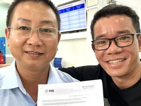 Bất ngờ nhận được 2 tỷ đồng trong tài khoản, người đàn ông hốt hoảng báo công an