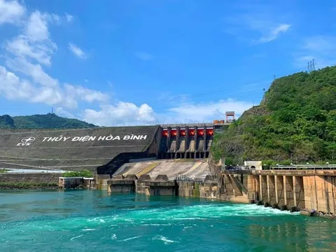 Các hồ thủy điện trên sông Đà đang thiếu nước nghiêm trọng