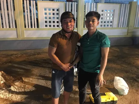 Ngày mưu sinh, đêm đến cùng nhau đợi cuộc gọi để đi làm việc ý nghĩa