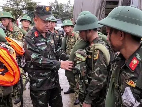 Miền Trung tập trung cao độ phòng chống bão số 4