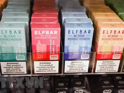 Mỹ cảnh báo y tế với hơn 2,5 triệu học sinh hút thuốc lá điện tử
