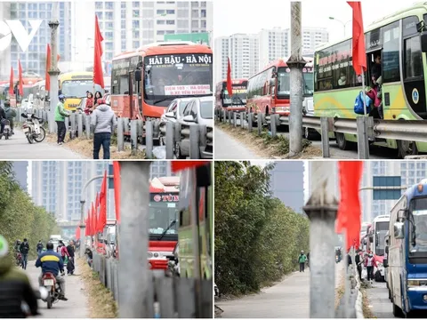 Ý thức tham gia giao thông kém khiến đường phố Hà Nội ngày càng tắc