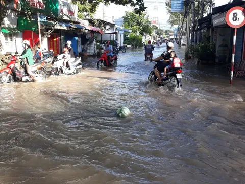 Vĩnh Long: Học sinh tiếp tục được nghỉ học do triều cường