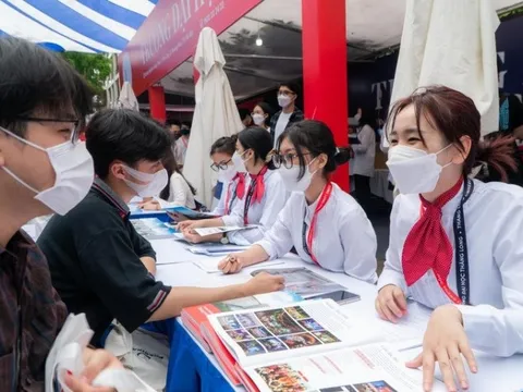 Nhiều trường khối ngành xã hội, y dược tuyển bổ sung hàng trăm chỉ tiêu