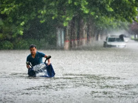 Ảnh hưởng của áp thấp, từ đêm nay miền Trung mưa rất lớn