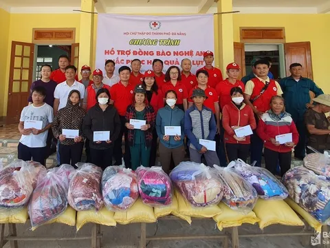 Hội Chữ thập đỏ thành phố Đà Nẵng ủng hộ nhân dân Nghệ An khắc phục hậu quả thiên tai