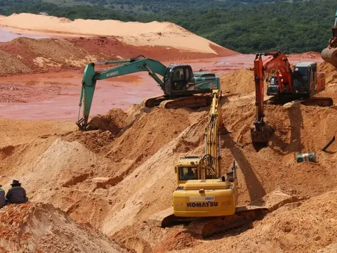 Vụ sập mỏ titan ở Bình Thuận: Đã tìm thấy thi thể công nhân thứ hai