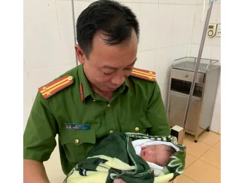 Trưởng công an xã làm “bà đỡ” cho thai phụ ngay trên đường