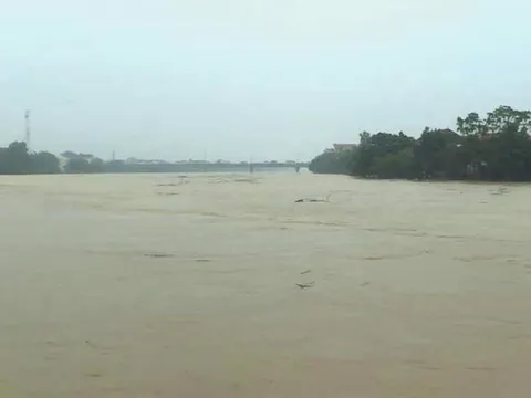 Lũ trên các sông đang lên, miền Trung lại đối diện nguy cơ ngập lụt
