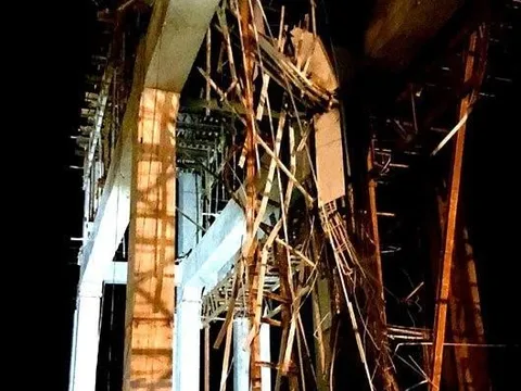 Sập giàn giáo công trình thủy điện ở Lạng Sơn, 3 người rơi xuống sông