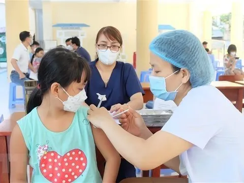 Tỷ lệ tiêm đủ mũi vaccine Covid-19 ở học sinh Hà Nội mới đạt 46,3-55,2%, Sở Y tế đốc thúc