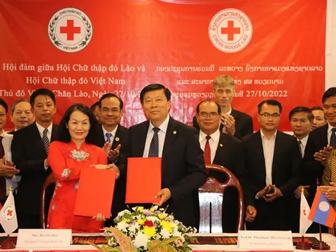 Hội đàm, ký Thoả thuận hợp tác giữa Trung ương Hội Chữ thập đỏ Việt Nam và Trung ương Hội Chữ thập đỏ Lào