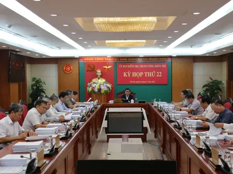 Ủy ban Kiểm tra Trung ương kỷ luật và đề nghị kỷ luật nhiều cán bộ