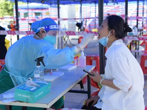 Dịch COVID-19 ở Trung Quốc tiếp tục có xu hướng tăng mạnh