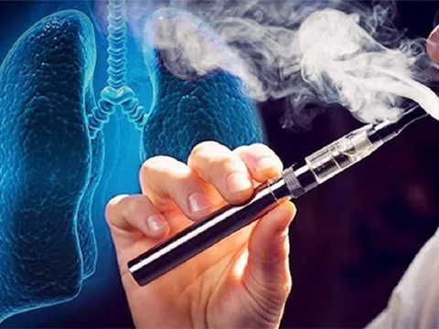 Nam sinh 12 tuổi khó thở, co giật sau khi hút thuốc lá điện tử