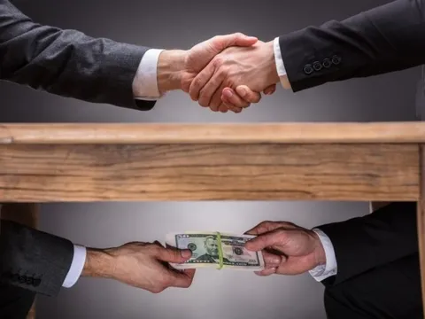 Bắt quả tang Phó Chánh án Tòa án Nhân dân tỉnh Bạc Liêu nhận hối lộ