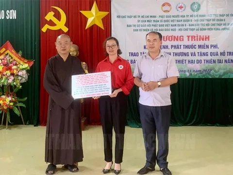 1,2 tỷ đồng trợ giúp đồng bào tỉnh Nghệ An