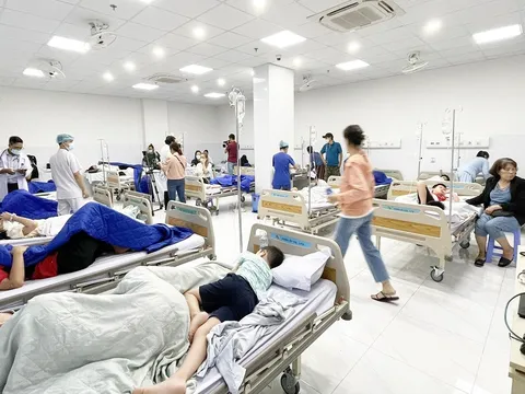 Tổng kiểm tra toàn bộ trường học có bếp ăn bán trú sau vụ học sinh ngộ độc tập thể