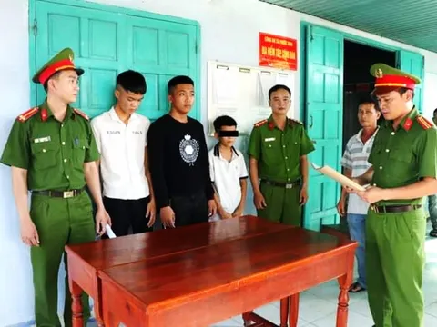 Khởi tố nhóm côn đồ xông vào phòng cấp cứu truy sát người