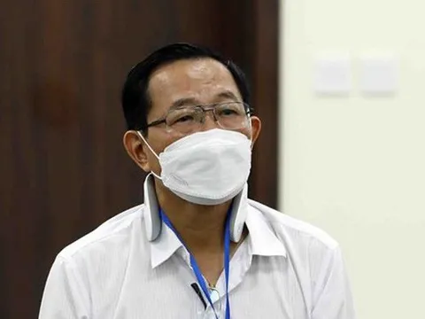 Cựu Thứ trưởng Bộ Y tế Cao Minh Quang bị tuyên phạt 30 tháng tù treo