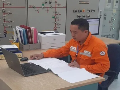 Ấm lòng với nồi cháo từ thiện của người công nhân điện lực ở vùng cao