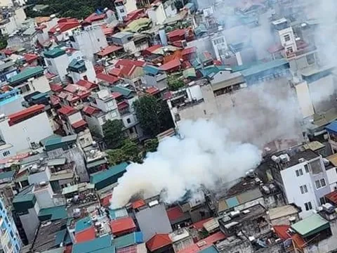 Đun bếp củi nấu ăn cho "thú cưng" gây cháy nhà ở Vũ Trọng Phụng (Hà Nội)