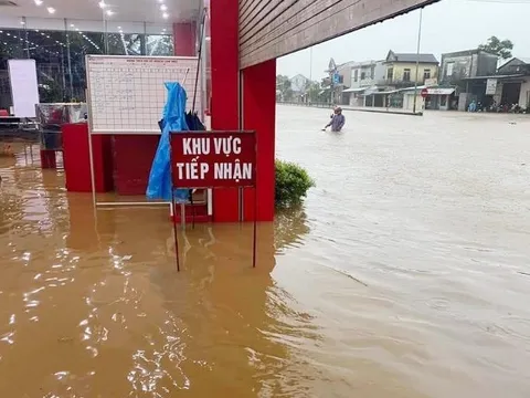 Thừa Thiên - Huế: Khẩn trương tìm kiếm 2 người mất tích trong nước lũ