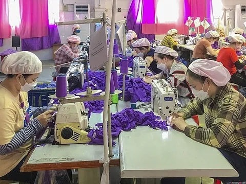 Hơn 1.200 công nhân ở Nghệ An bị sa thải dịp cuối năm