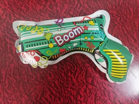 Hàng loạt học sinh nhập viện nghi do hít phải khí độc từ súng đồ chơi