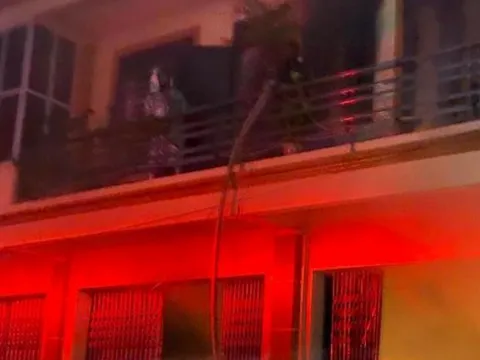 Đốt lửa sưởi ấm, một người ở Hà Nội tử vong