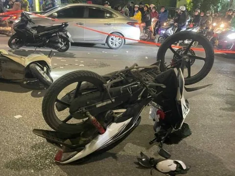 Truy tìm lái xe đâm chết người trên phố Trần Khát Chân, Hà Nội