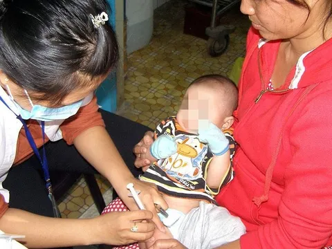 Trẻ nhỏ ở TP.HCM có nguy cơ dịch bệnh do thiếu vaccine