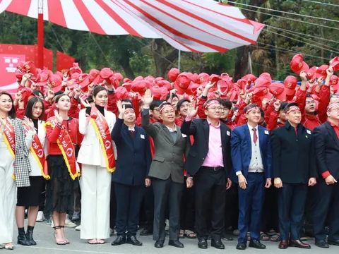 Ngày hội Chủ Nhật Đỏ kêu gọi hiến tiểu cầu cứu bệnh nhân sốt xuất huyết