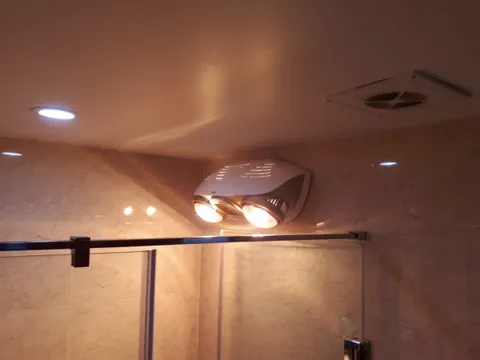 Tắm đúng cách cho trẻ trong ngày rét đậm