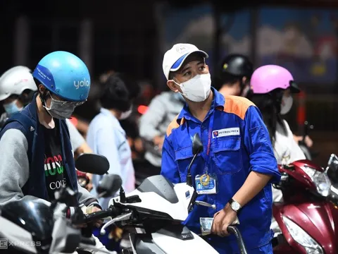 Dự báo, giá xăng ngày mai tiếp tục giảm