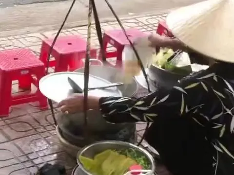 Vụ đổ thức ăn thừa vào nồi nước lèo: Người bán hàng bị phạt 2,5 triệu đồng