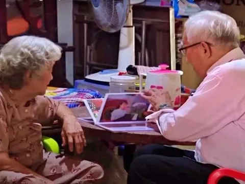 Vợ chồng ông giáo 28 năm dạy học miễn phí cho trẻ em nghèo