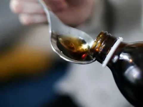 18 trẻ em tử vong do uống siro nhập khẩu từ Ấn Độ