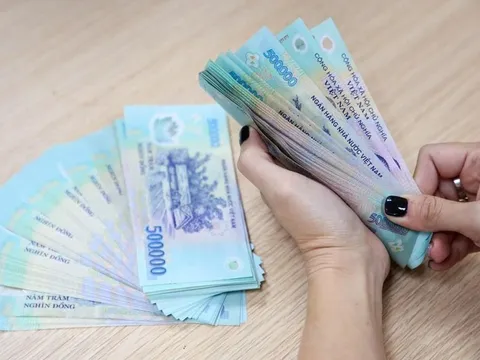 Quy định mới về tiền lương CBCCVC, phụ cấp, trợ cấp có hiệu lực từ năm 2023