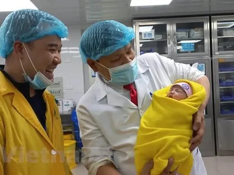 Những công dân đầu tiên chào đời vào năm 2023