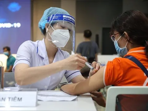 Xuất hiện biến thể XBB, TP Hồ Chí Minh tiêm vaccine Covid-19 xuyên tết