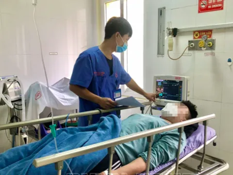 Thanh niên sốc phản vệ sau khi tiêm thuốc giảm đau tại phòng khám tư