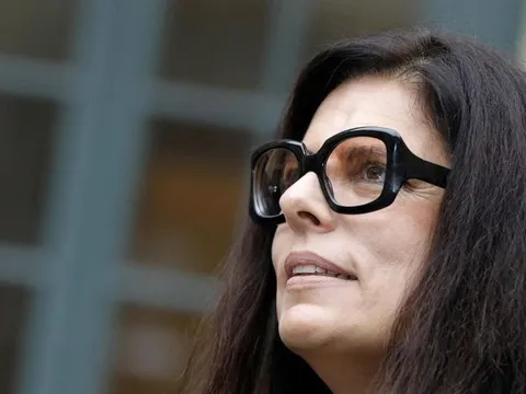 Ai là người phụ nữ giàu nhất thế giới?