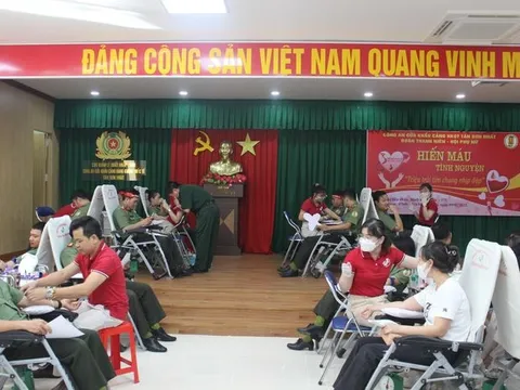 Công an cửa khẩu cảng hàng không quốc tế Tân Sơn Nhất hiến máu tình nguyện Chủ nhật Đỏ
